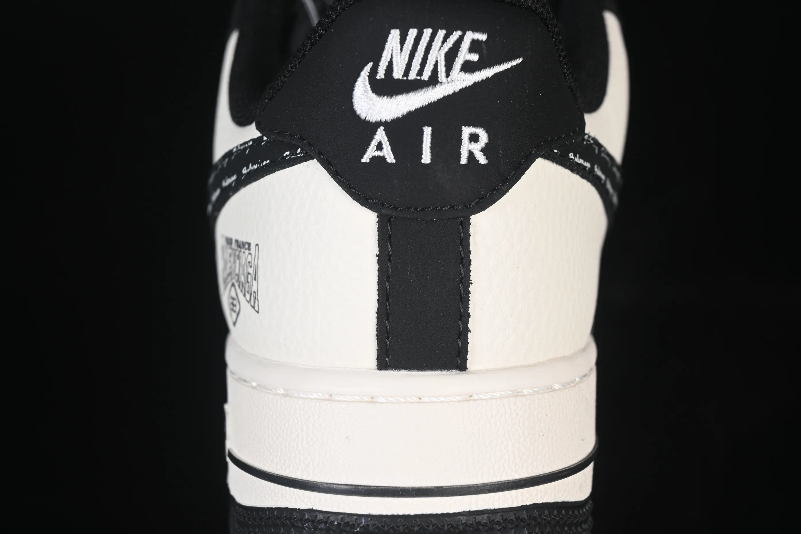 All categories Nk Air Force 1 Air Force series Nk Air Force 1 Low Air Force low-top Nike Air Force 1'07 Low Balenciaga co-branded off-white black hook printing Air Force 1 low-top casual sneakers XD2588-611